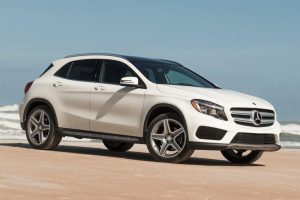 2017-mercedes-benz-gla-class-suv-front-angle-view-carbuzz-349173-1600